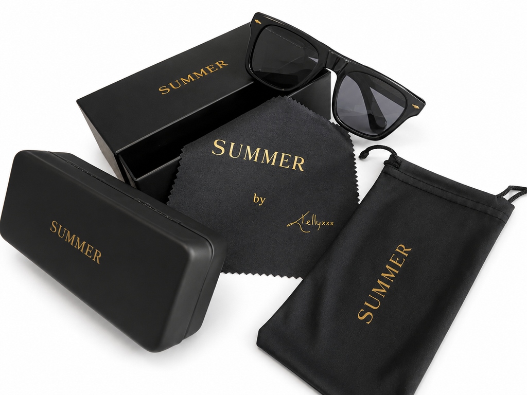 La monture SUMMER, verres polarisés, avec son coffret et sa pochette.